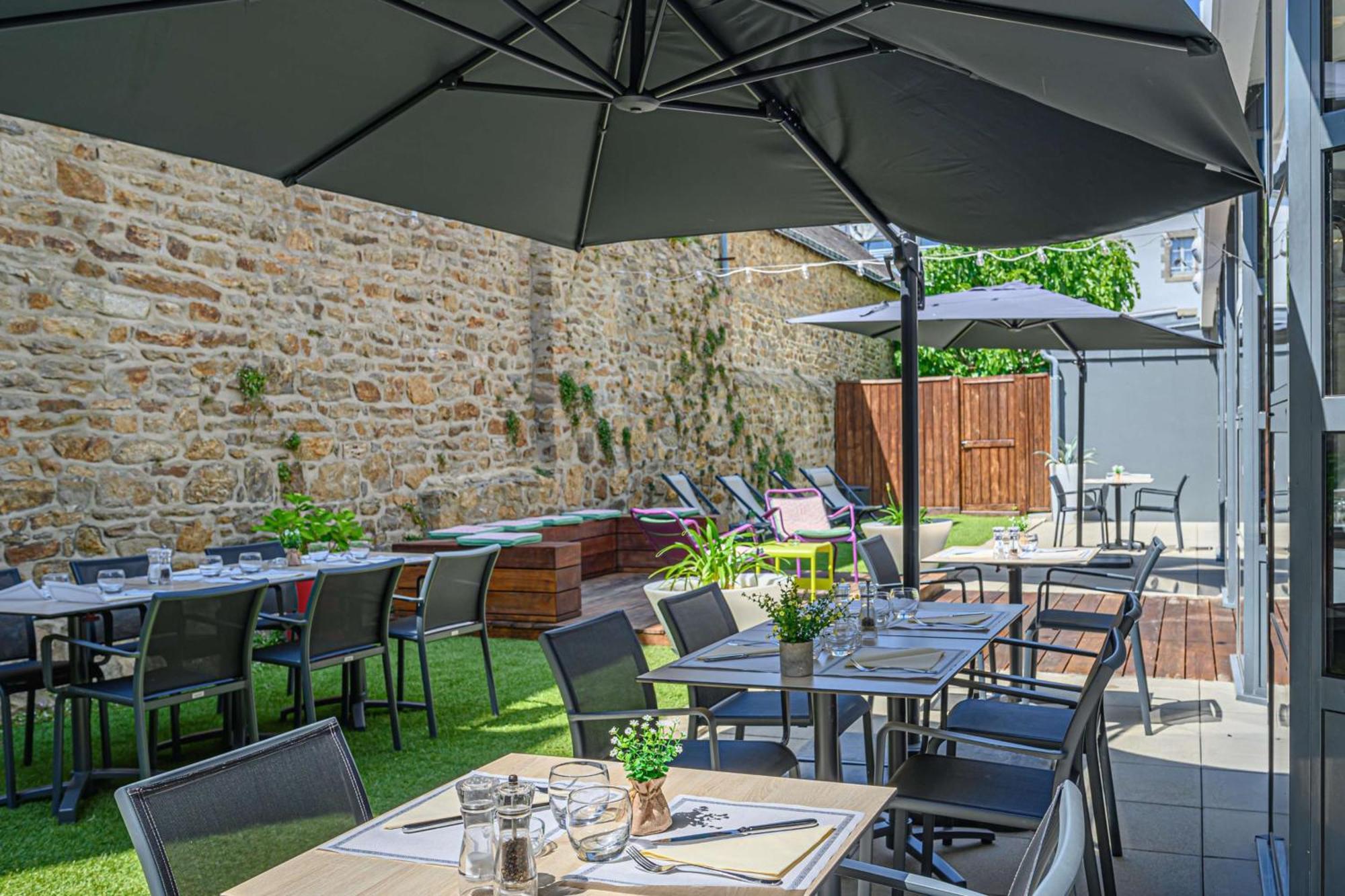 Western Centre Hotel 4*